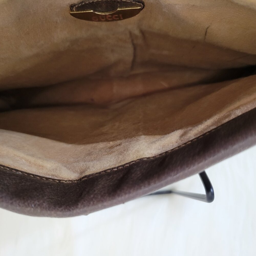 GUCCI PLUS VINTAGE CLUTCH Iconic Gucci Canvas Brown/Tan w Red/Green Stripe - Picture 10 of 10